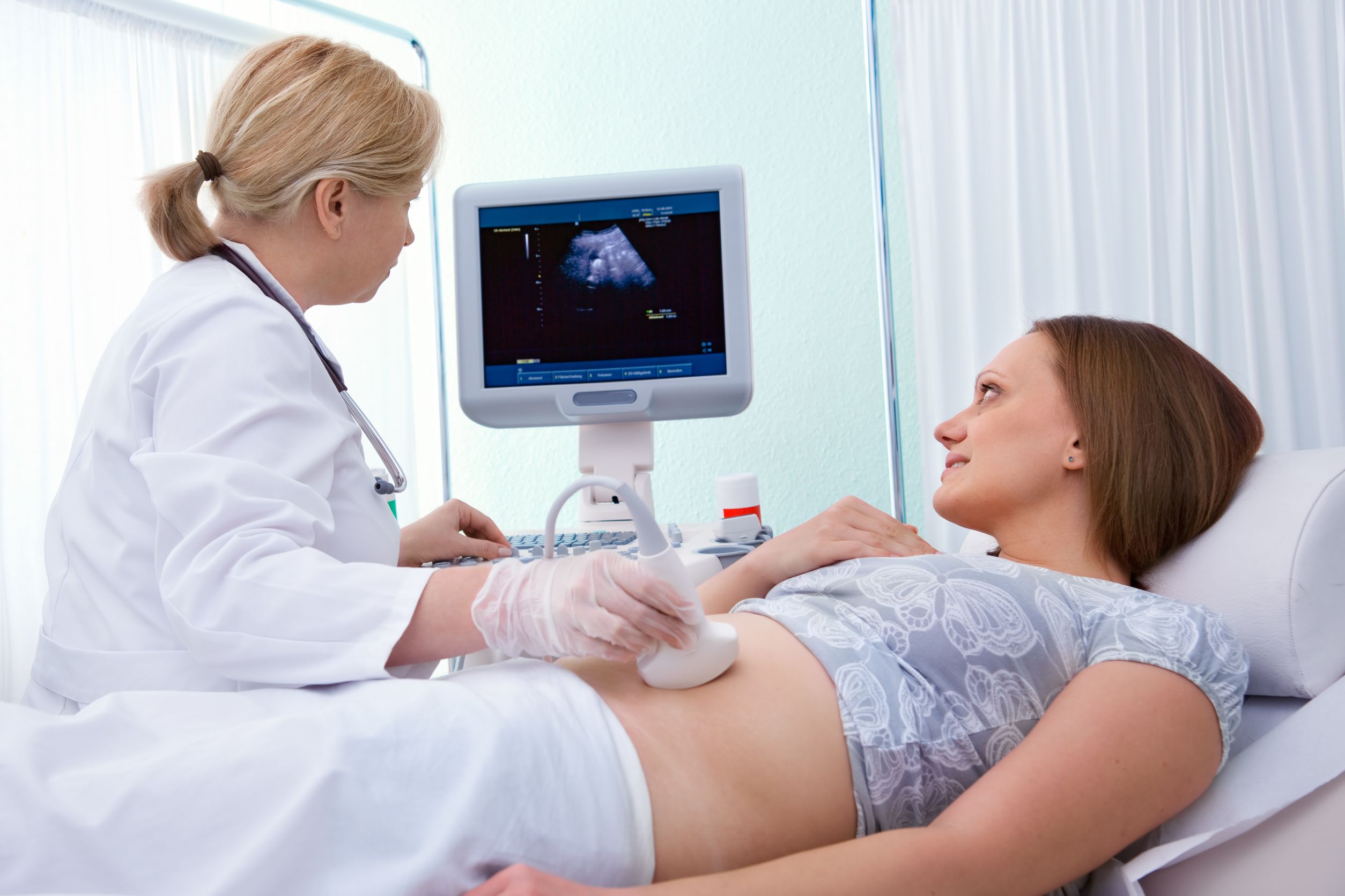 preganant woman ultrasound